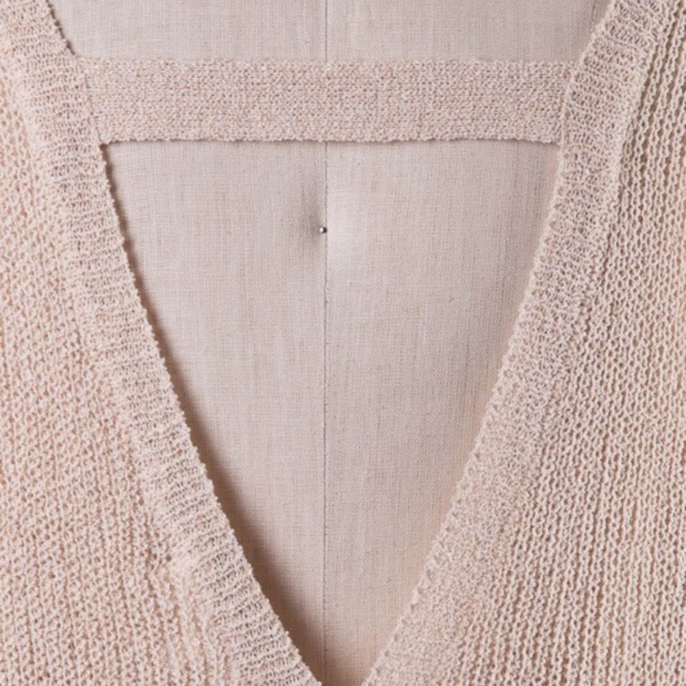 ❗️One Left❗️NWT V-Neck Long Sleeve Sweater - Picture 4 of 7